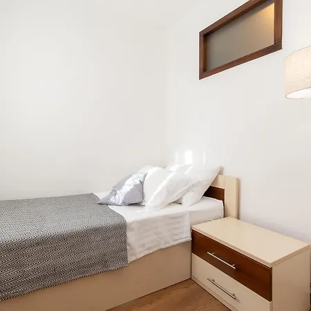 Apartment Banic Near Porec-spadici